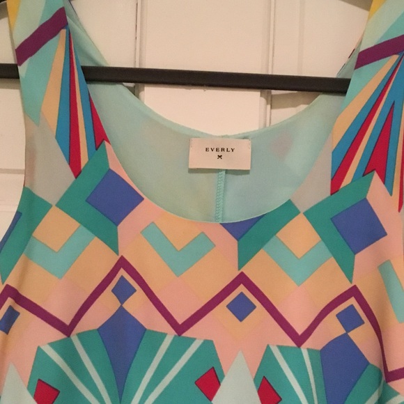 Everly geometric print shift dress - Picture 3 of 3
